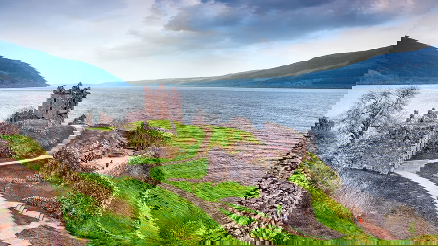 Gardens & Landscapes of the Scottish Highlands by Canal Boat