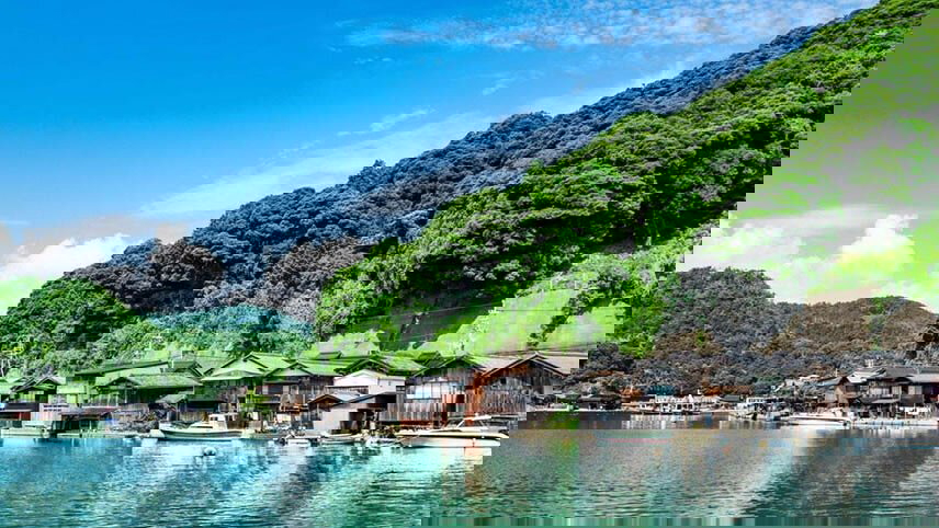 Sea of Japan, Temples & Mountains