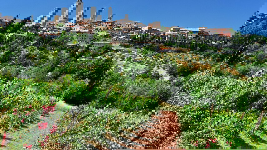 Tuscan Hills & Chianti Wines - Premium Adventure