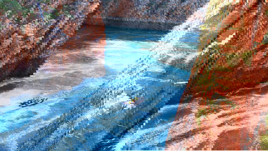 The Kimberley: Broome to Darwin Cruise- Premium Adventure