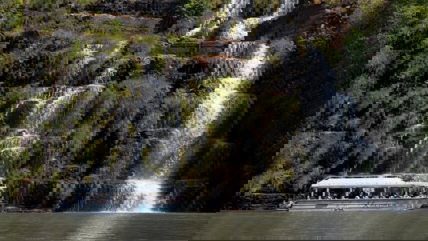 The Kimberley: Broome to Darwin Cruise- Premium Adventure