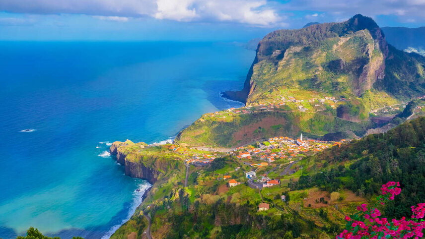Walking in Madeira (Christmas)