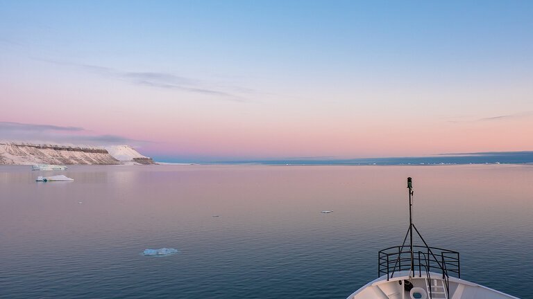 High Arctic Explorer - Greenland to Canada (Ocean Endeavour)