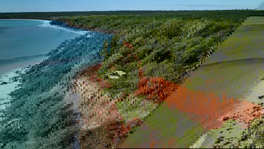 Arnhem Land and Red Centre Spectacular (Expedition)