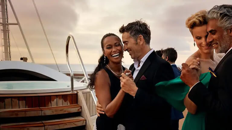 Kimberley Expedition: Waterfalls & Wandjinas