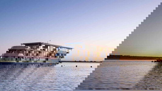 AmaWaterways Africa Safaris & Wildlife Cruises