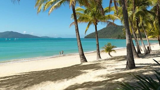 Sail the Whitsunday Islands