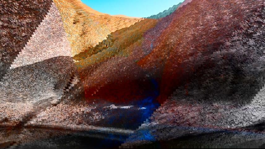 Red Centre Highlights (Superior) with Uluru BBQ Dinner