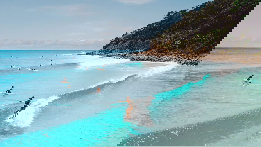 Australia: Beaches & Reefs with Sailing