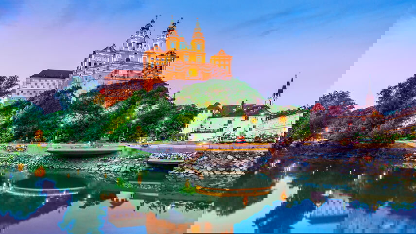 Melodies of the Danube (Festive Delights)