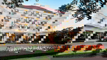 Superior Hotels