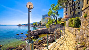 8 Day Croatia Intensive Cruise: Zadar, Split & Dubrovnik (Azamara)