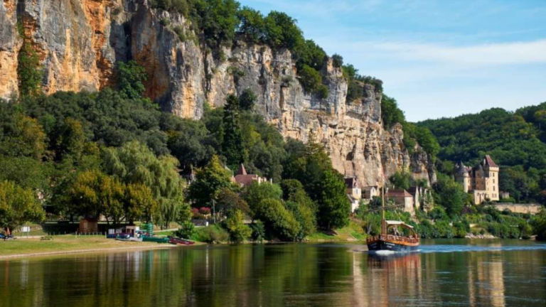 Dordogne River, Domme