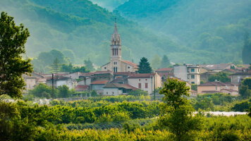 13 Day Nice to Paris & Sensations of Lyon and Provence (Emerald Cruises)