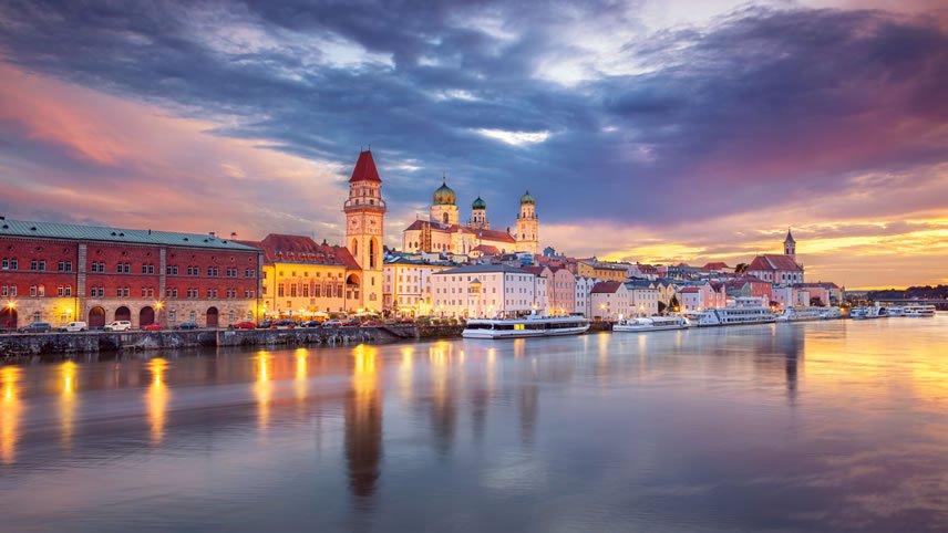 Illuminations on the Danube