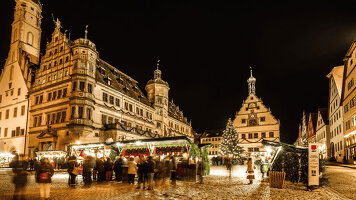 16 Day Magnificent Europe with Christmas and New Year's Eve (APT)