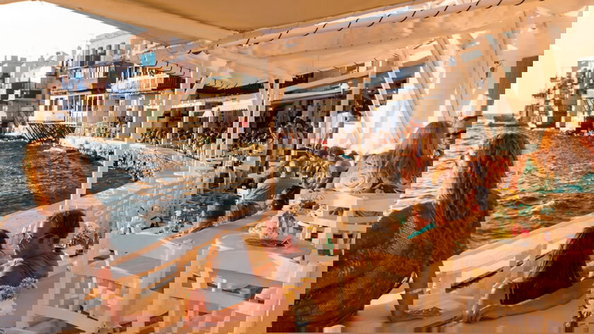 Athens to Santorini Island Hopping (Gap Year - Ages 18 to 22)