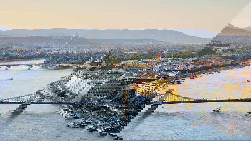 Danube Explorer & Budapest with Prague