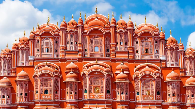 Icons of India: The Taj, Tigers & Beyond with Southern India & Varanasi