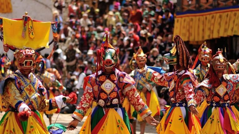 Discover Darjeeling & Bhutan (Thimpu Festival)