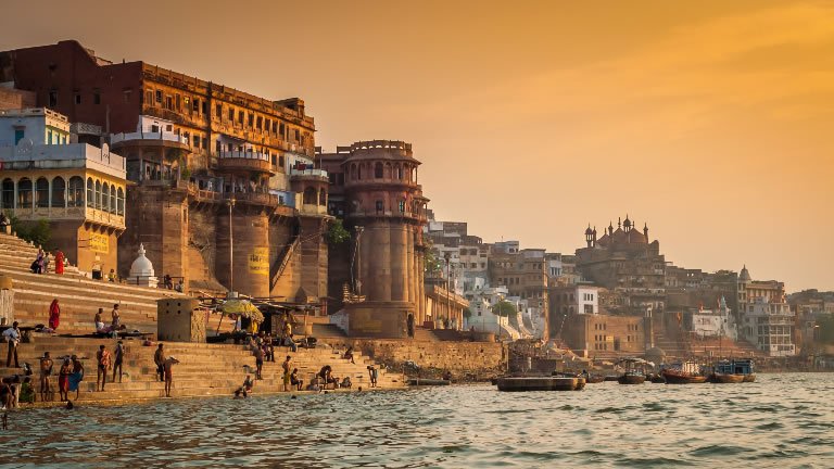 India: Land of the Taj & Tigers with Kathmandu & Varanasi