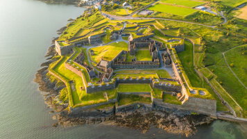 9 Day A Journey Of Gaelic Castles, Literary Treasures & Ancient Fortresses (Explora Journeys)