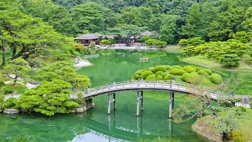 Coastal Cruise of Japan & South Korea – Spring Gardens, Culture & History