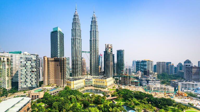 A Journey Of Color & Spice