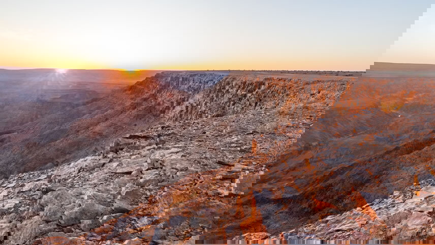 Cape & Dunes Discoverer