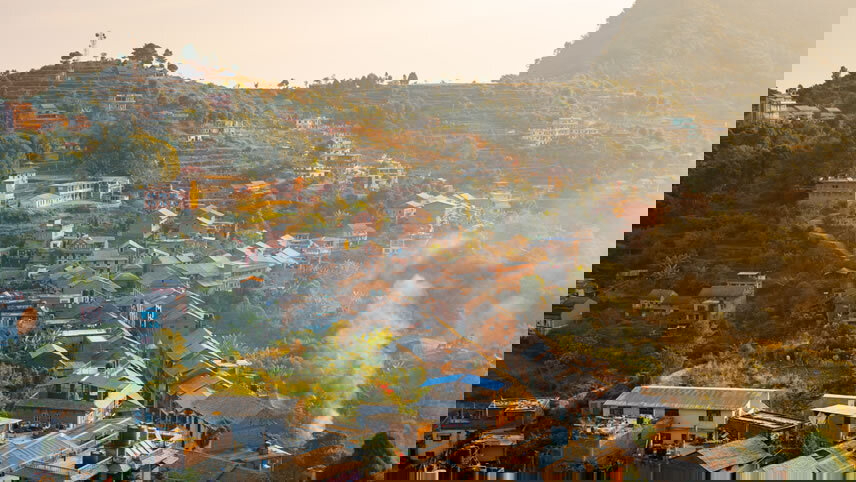 Nepal: Mountains and Temples