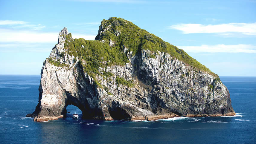 Hole Rock Bay of Islands New Zealand Hole Rock Bay of Islands New Zealand