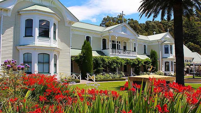 Explore North Island Wineries - Global Journeys