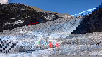 21 Day Best of New Zealand: Mountain Biking & Black-Sand Beaches (G Adventures)