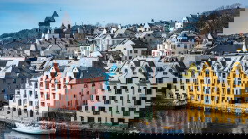 12 Day The Coastal Express (Roundtrip) (Hurtigruten)