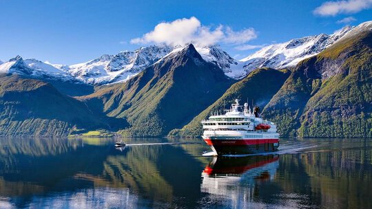 tui cruise norwegian fjords 2024