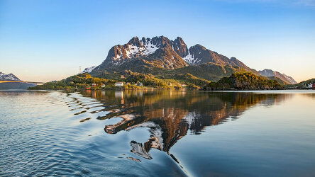 36 Day Grand Fjords & Iconic Viking Shores (Viking)