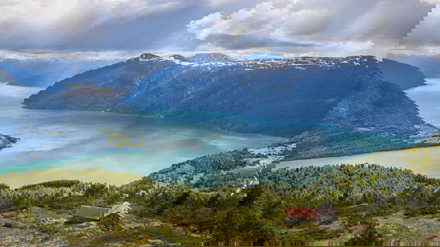 Lustrafjorden