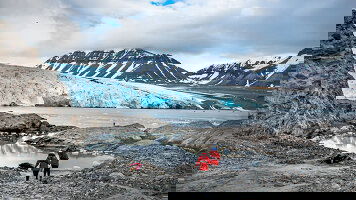 9 Day Svalbard In Spring – The Return Of The Sun (HX Expeditions)