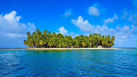 Snorkel the San Blas Islands