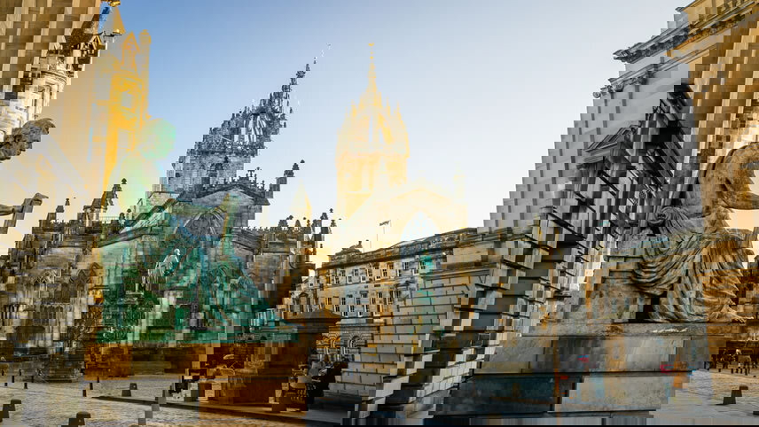 Independent Edinburgh & London City Stay