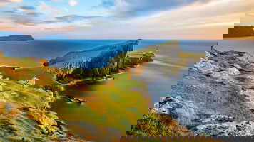 15 Day Britain and Ireland Explorer with Dublin (APT)