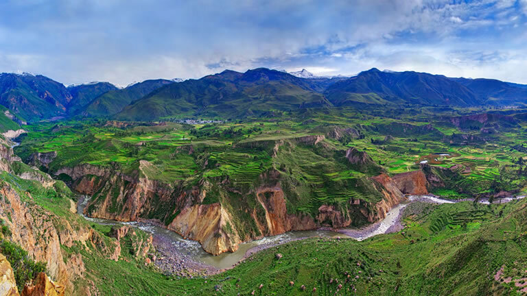 Lima to La Paz: Sandboarding & Sunsets (Inca Trail)