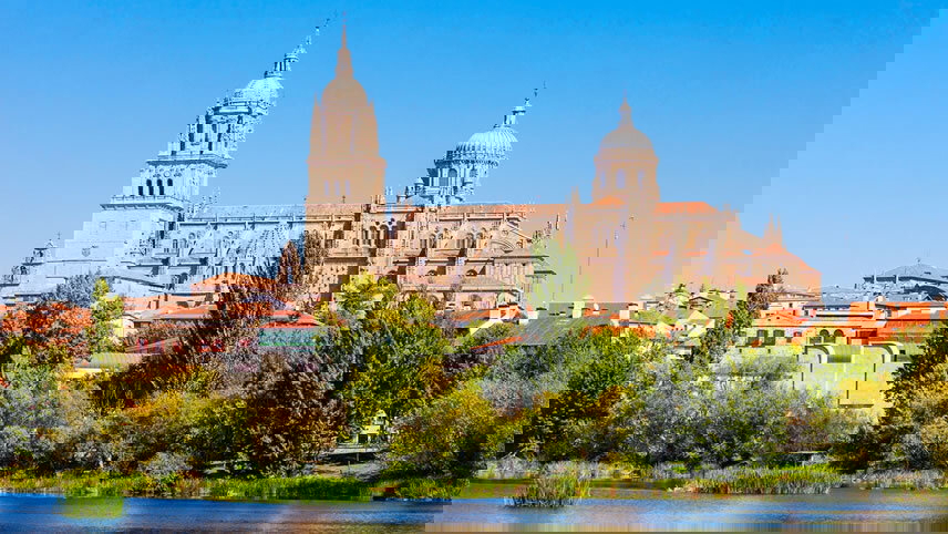 Enticing Douro with Lisbon (Wine Cruise)