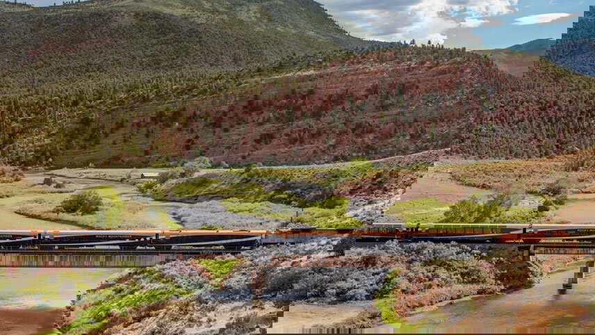 America's Greatest Treasures with Rocky Mountaineer Canyon Spirit Extension
