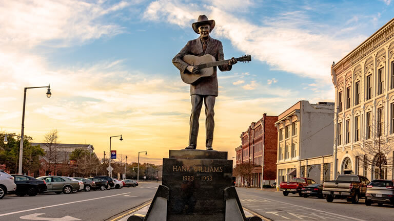 The Rhythm of Reflection: the Southern U.S. By Design