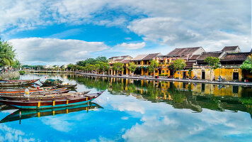 13 Day Christmas in Vietnam (Wendy Wu)