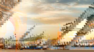 Luxury Small Group Tours