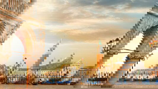 Luxury Small Group Tours