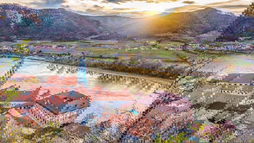 Golf Cruise on the Danube