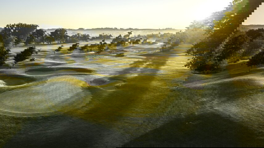 Golf Cruise on the Danube